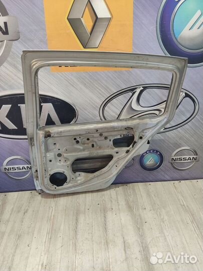 Дверь задняя боковая Renault symbol Прав