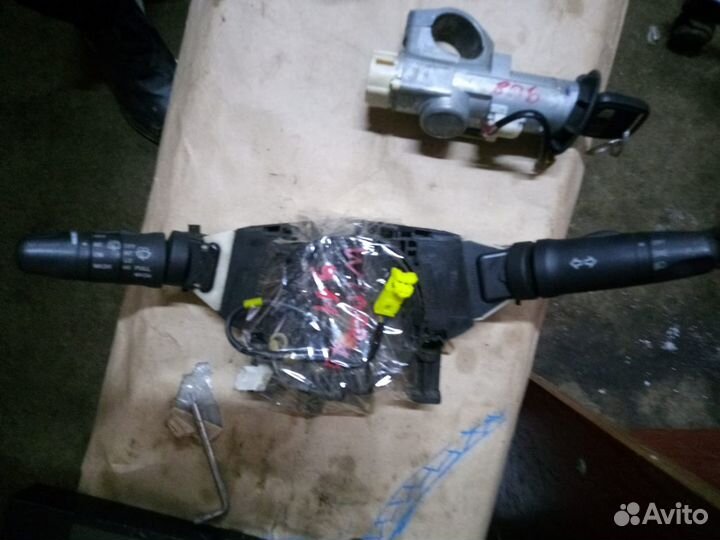 Переключатель дворников Ниссан Вингроад WRY11