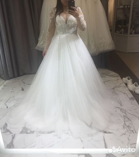 Свадебное платье