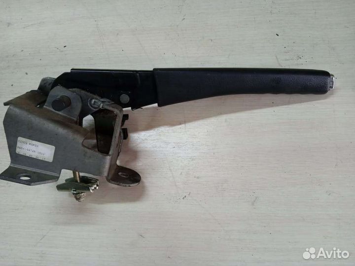 Рычаг ручного тормоза Peugeot 307