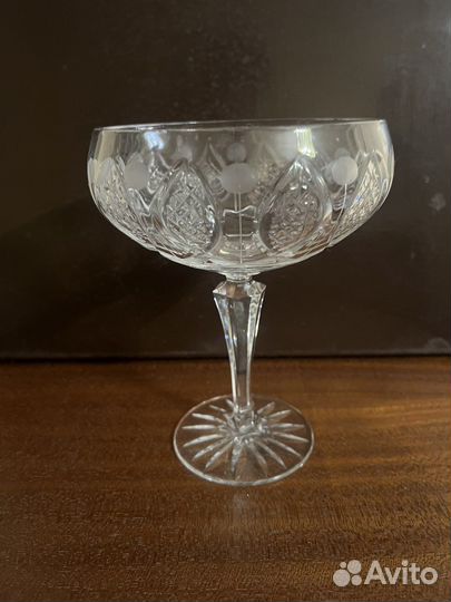 Ваза хрустальная