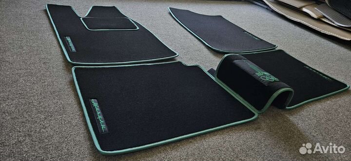 Автоковрики для ваз 2101-2107, чёрн/зелен