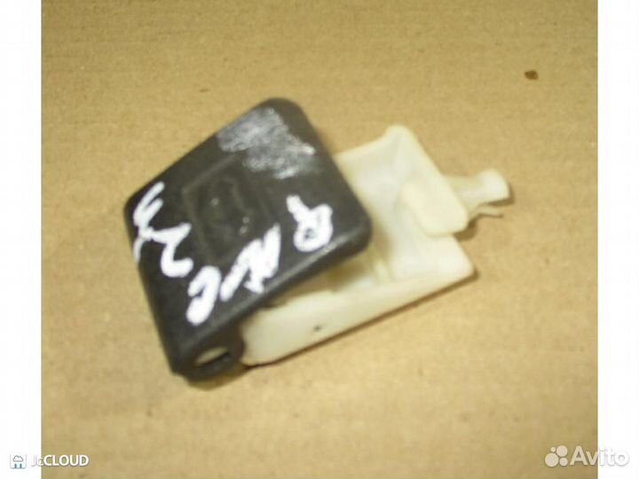 Ручка открывания капота на toyota BB QNC20 K3-VE