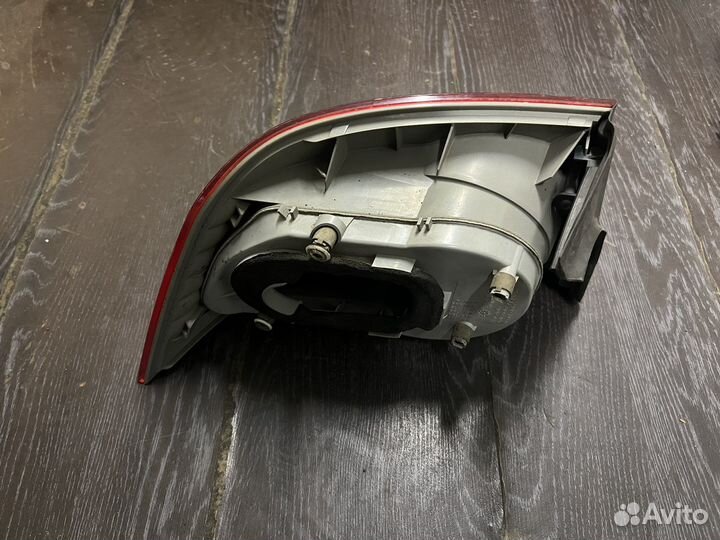 Фонарь задний правый на крыло Phaeton 3D0945096B