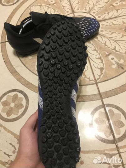 Футбольные бутсы Predator Freak