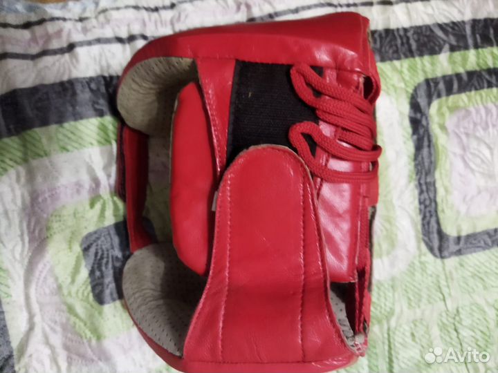 Боксерские перчатки, шлем, лапа