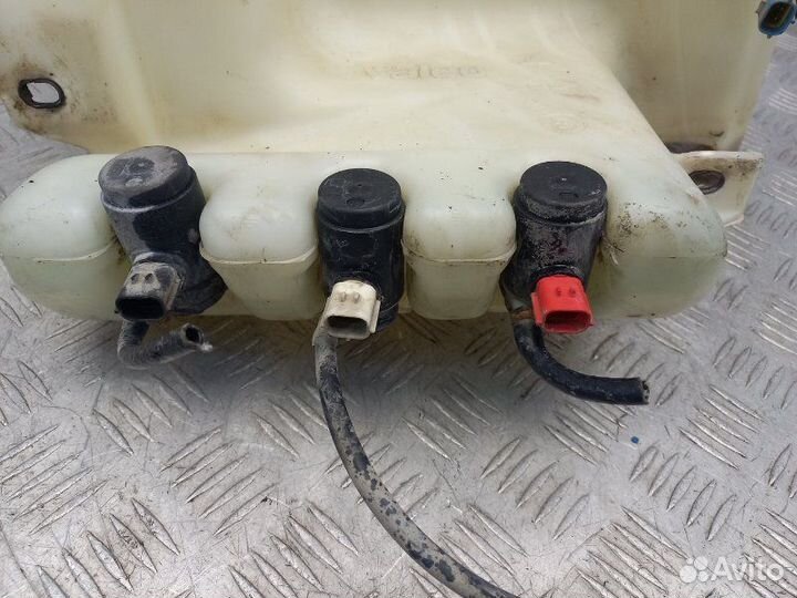 Бачок омывателя лобового стекла Land Rover Range