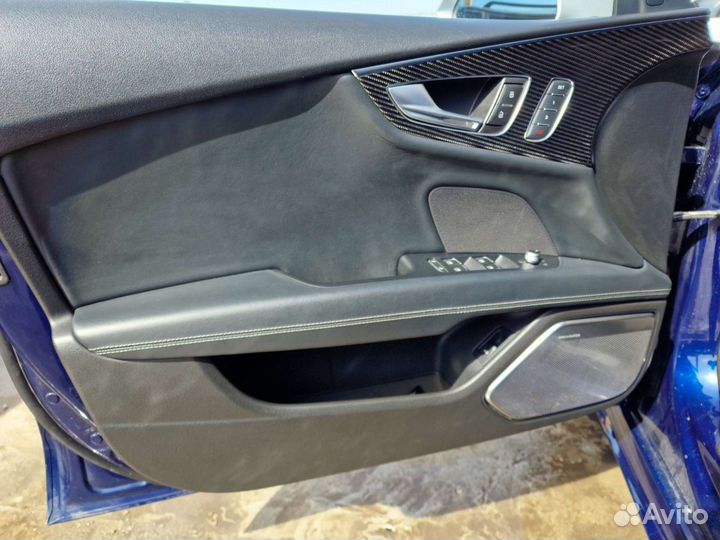 Bang & Olufsen и Дверные карты от audi rs7