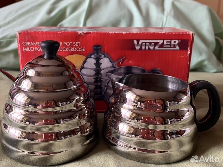 Набор Сахарница и молчник. Новый. В коробКе