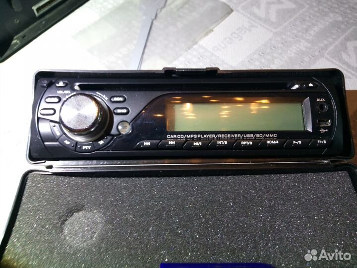 Магнитола с Калины штатная. 2011 год