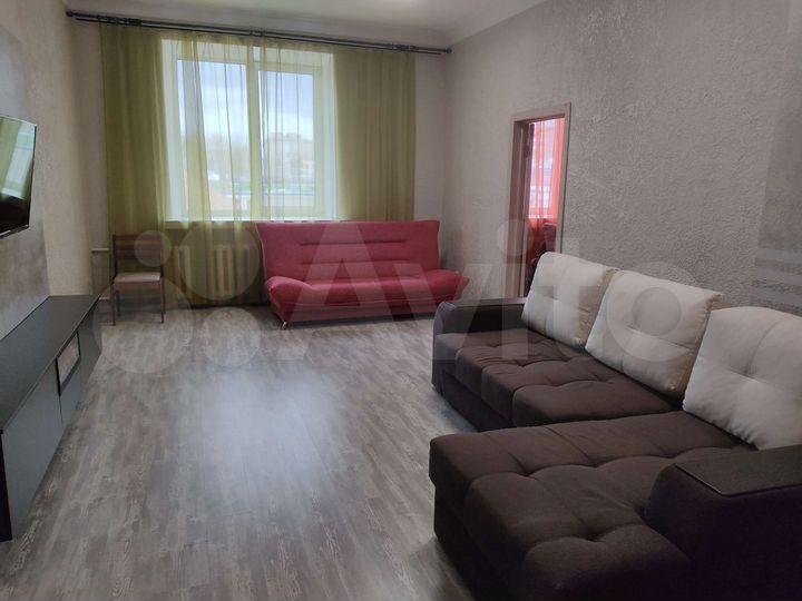 2-к. квартира, 64 м², 1/4 эт.