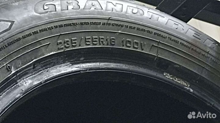 Dunlop Grandtrek ST30 235/55 R18 100H