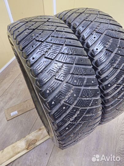 Goodyear UltraGrip Ice 215/65 R16