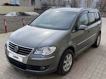 Volkswagen Touran, 2008, с пробегом, цена 665 000 руб.
