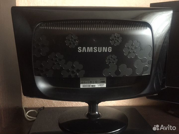 Монитор samsung