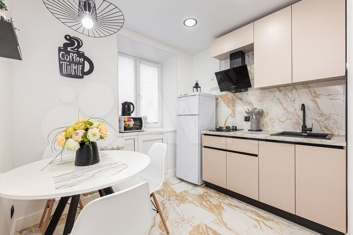 2-к. квартира, 45 м², 1/9 эт.