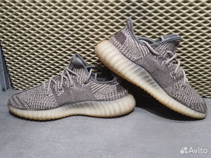 Кроссовки Adidas Yeezy Boost 350 оригинал 43