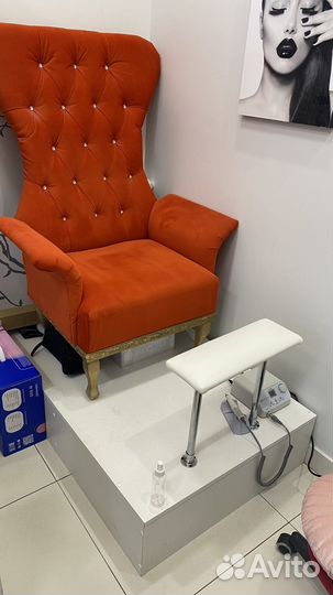 Кресло для педикюра + подиум с подставкой