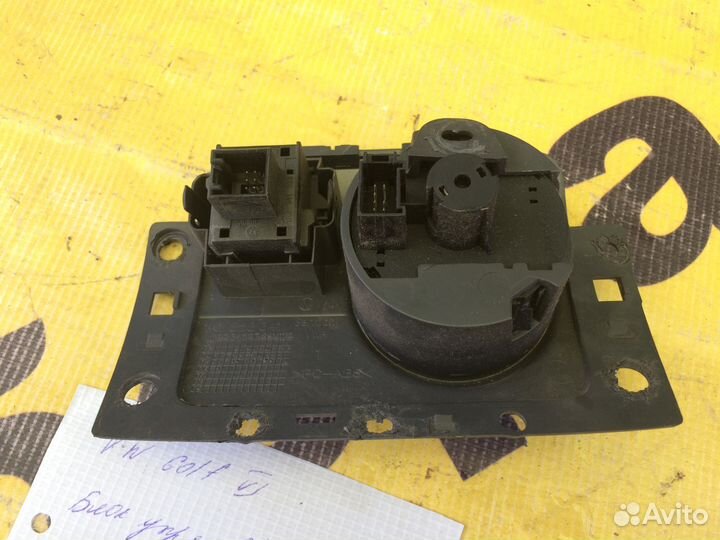 Блок управления светом Volkswagen Golf VI