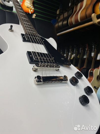 Epiphone les paul studio White электрогитара