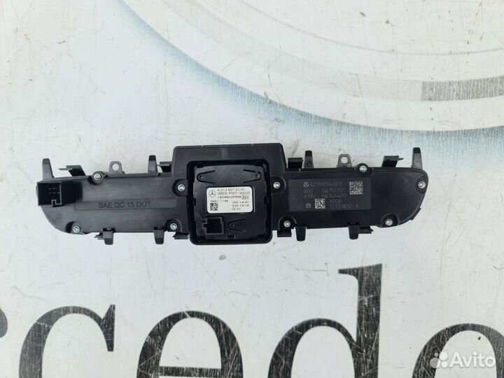 Блок кнопок центральной консоли Mercedes W213