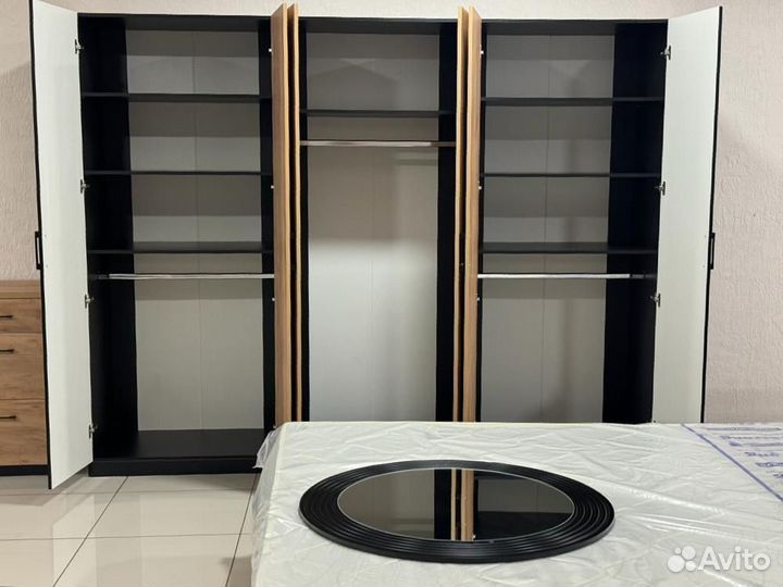 Спальный гарнитур новый