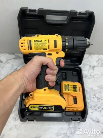 Шуруповерт Dewalt 21V