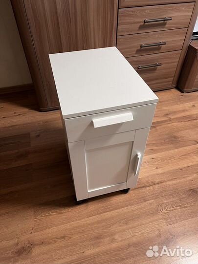 Тумба Икеа Бримнес на колесиках