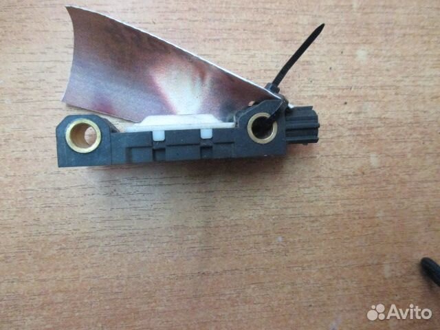 Датчик AIR BAG Primera P12E