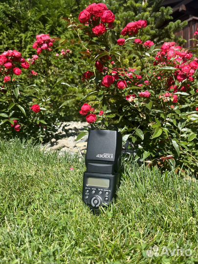 Вспышка Canon 430 ex ii