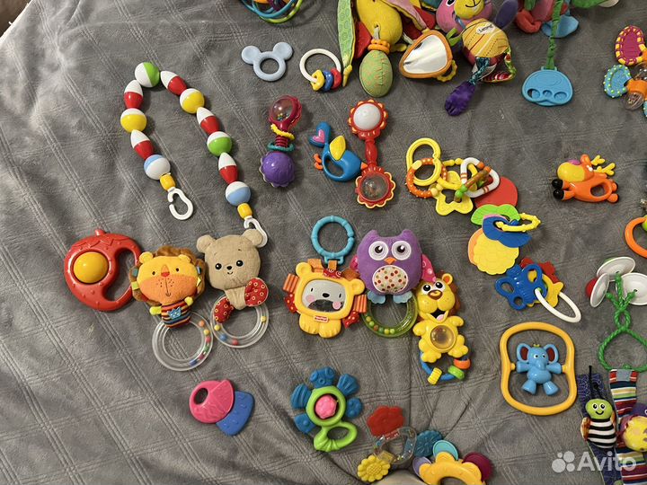 Детские развивающие игрушки от 0 пакетом
