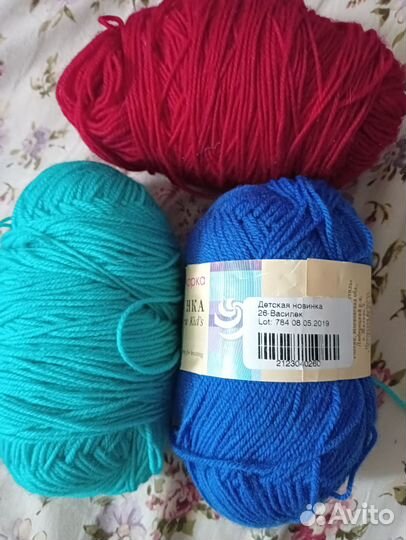 Нитки акриловые