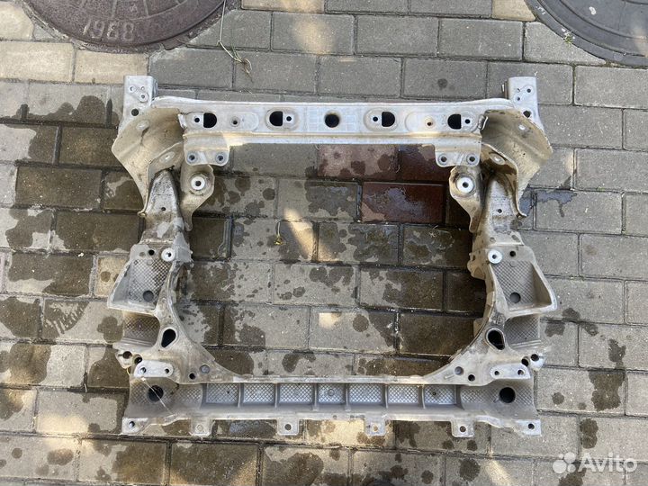 Подушка двигателя mercedes GLC 200