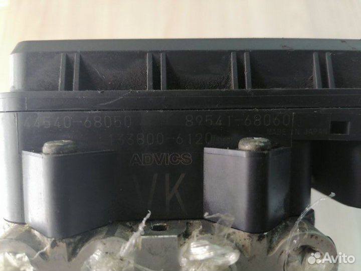 Блок abs Toyota Wish ZGE20 2zrfae