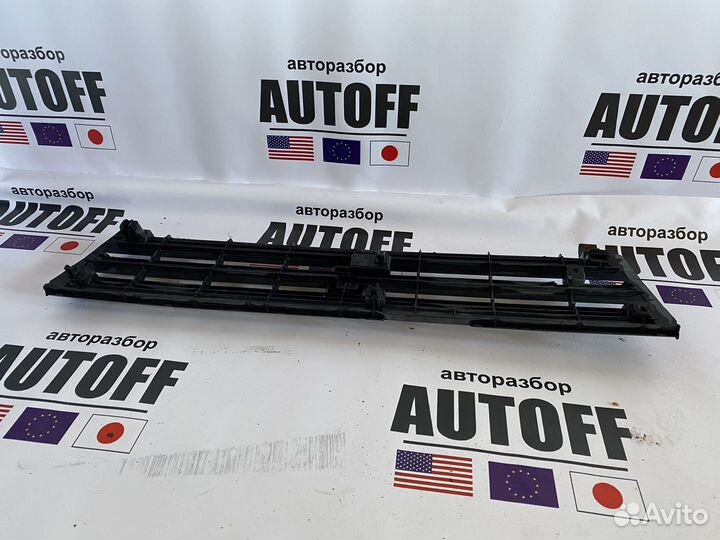 Решетка радиатора Toyota Sprinter 70.1984 г