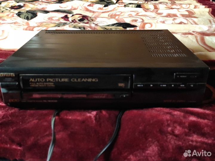 Видеомагнитофон aiwa E1010
