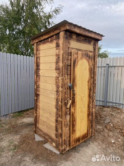 Дачный туалет деревянный
