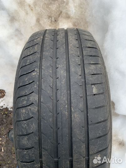 Goodyear EfficientGrip 235/55 R17