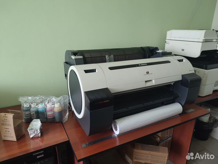 Продаю плоттер Canon iPF670