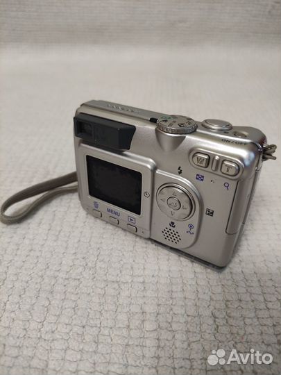 Фотоаппарат NikonCool Pix 4200