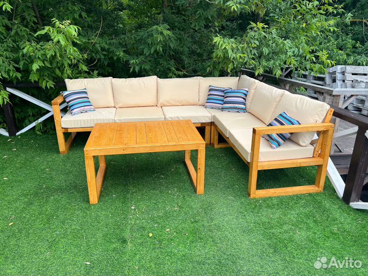 Набор просторной мебели «люкс» в беседку