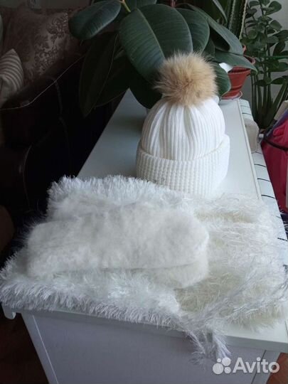 Комплект шапка и снуд женский