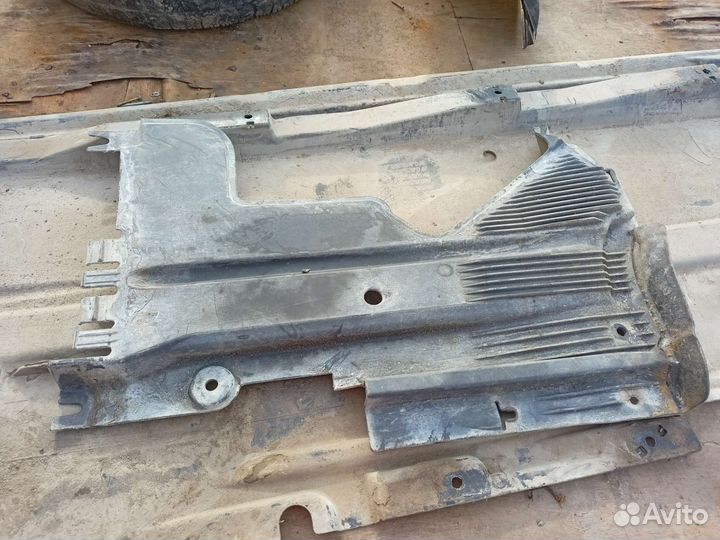 Защита днища задняя правая audi a4 b8 rest