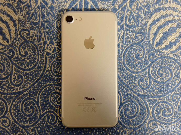 Телефон iPhone 7 32gb