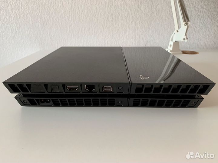 Sony Playstation 4 500 Гб + The Last of Us