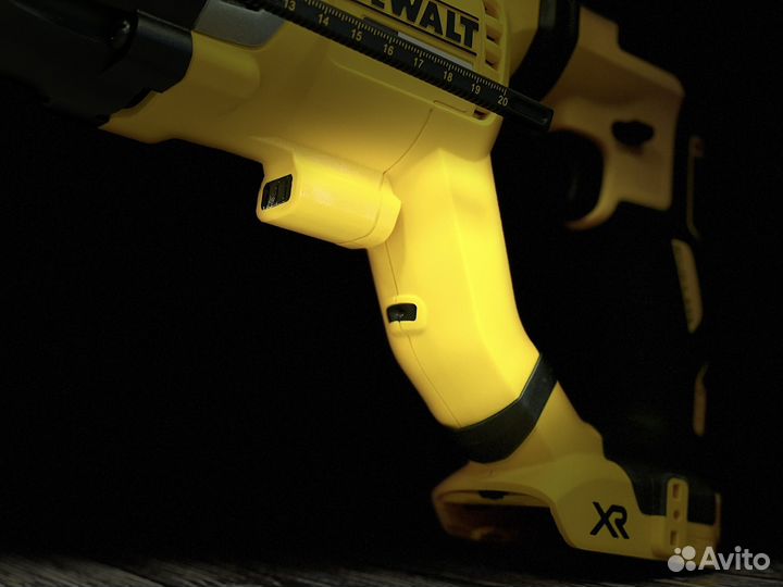 Перфоратор DeWalt DCH263 азия