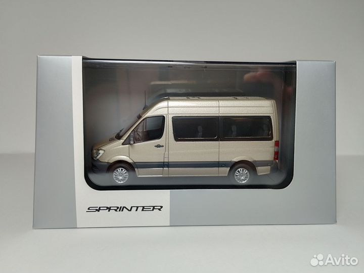 Mercedes-Benz Sprinter Kombi 1:43