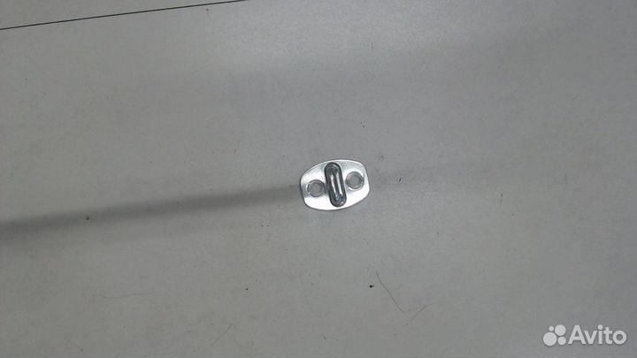 Петля замка двери Chevrolet Equinox 2017, 2019