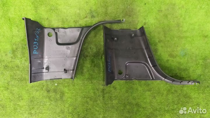 Обшивка стойки кузова пара Nissan Presage Rider