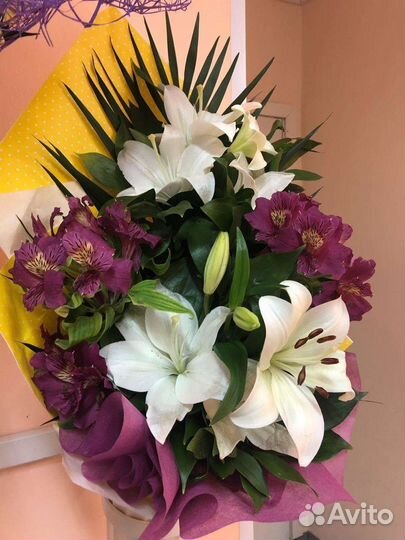 Букеты из живых цветов